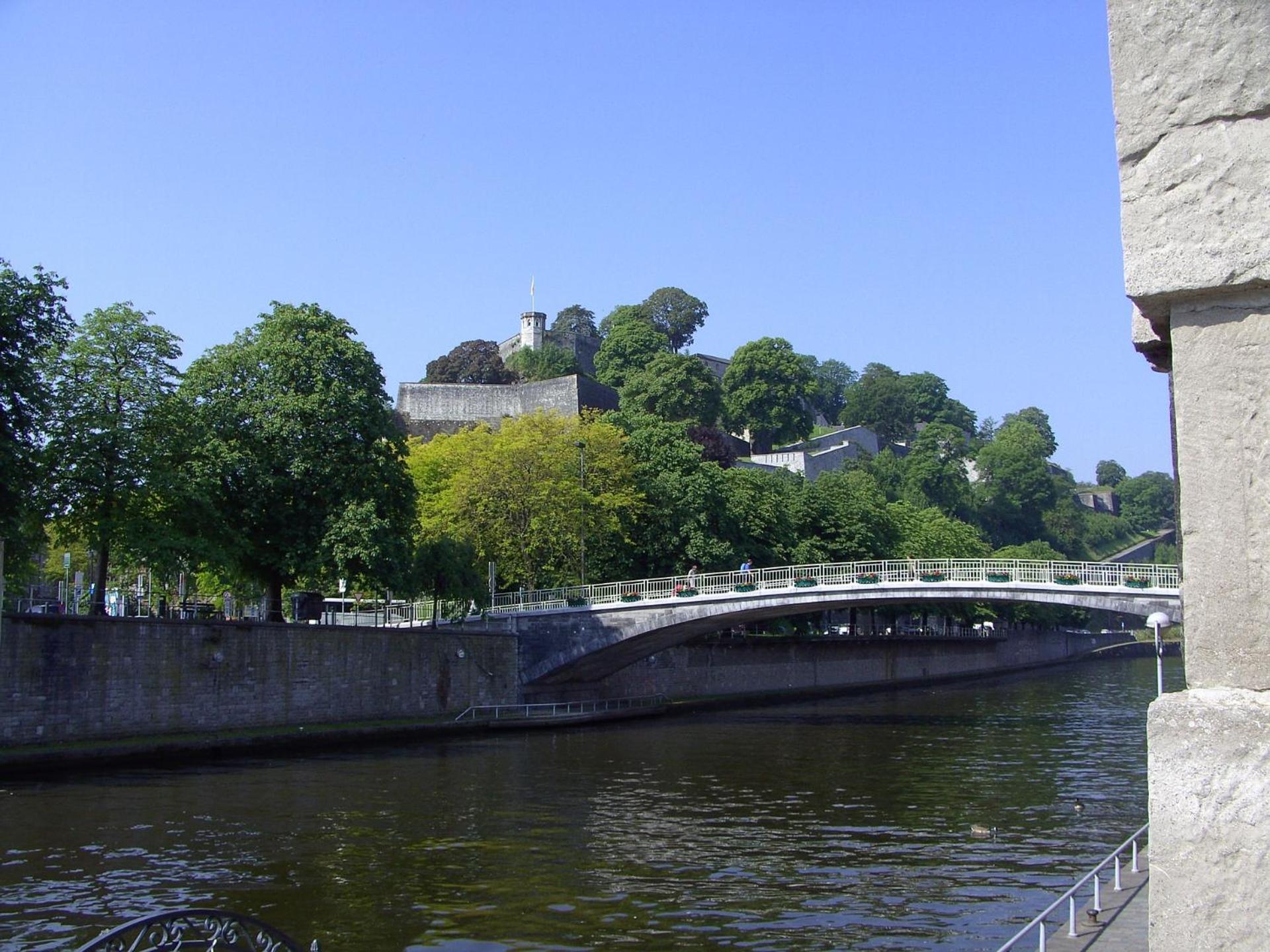 Le 3 Eme Apartment Namur Luaran gambar